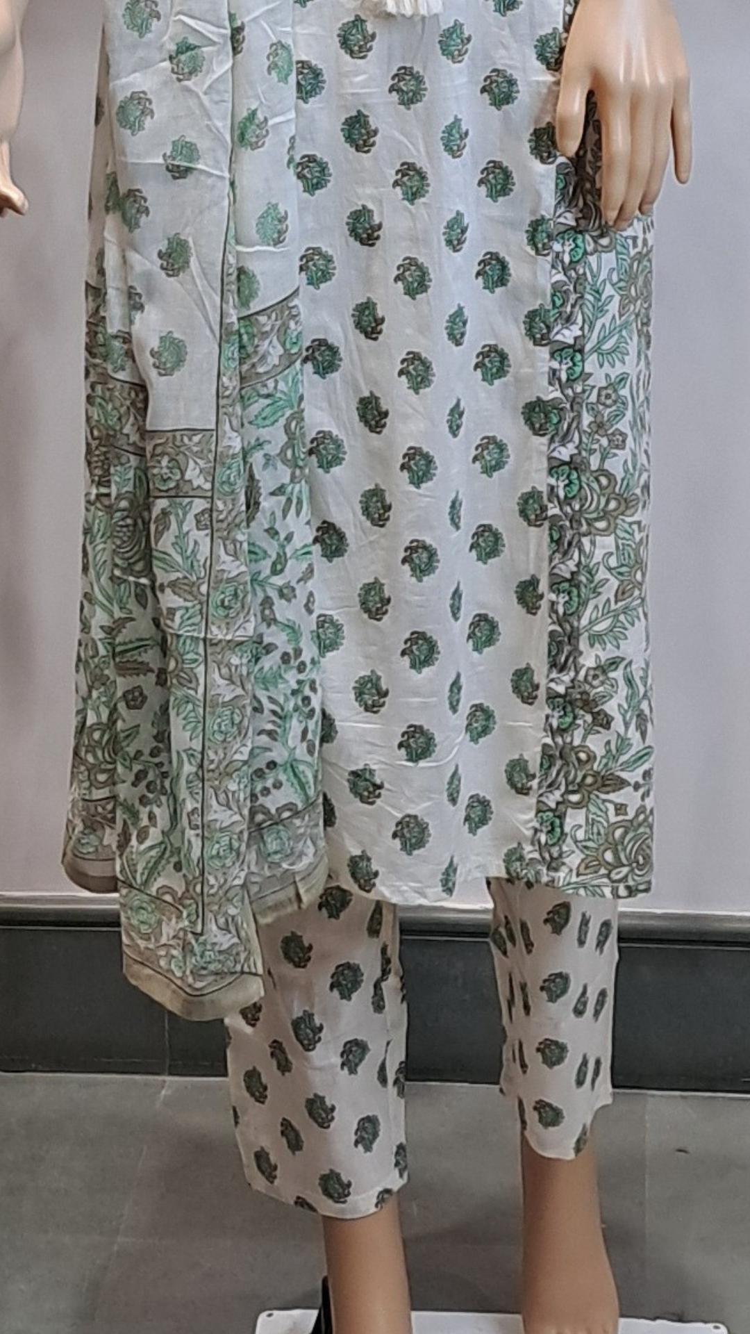 Green & White Jaipur Cotton Punjabi Suit