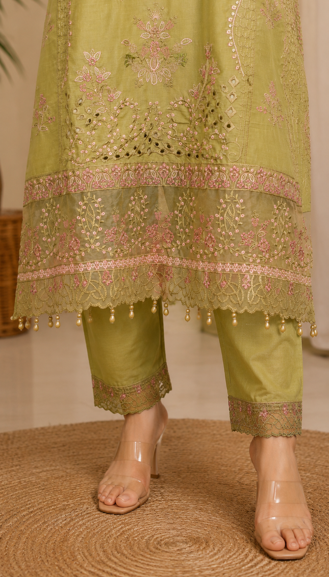 Heavy 3 Piece Suit With Sequence and Thread Embroidery For Women
