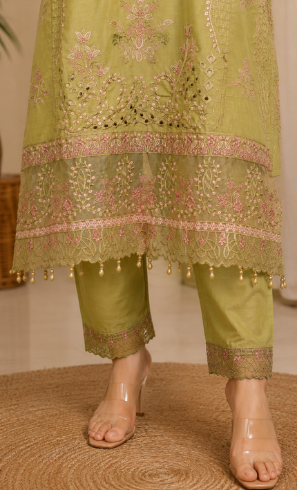 Heavy 3 Piece Suit With Sequence and Thread Embroidery For Women
