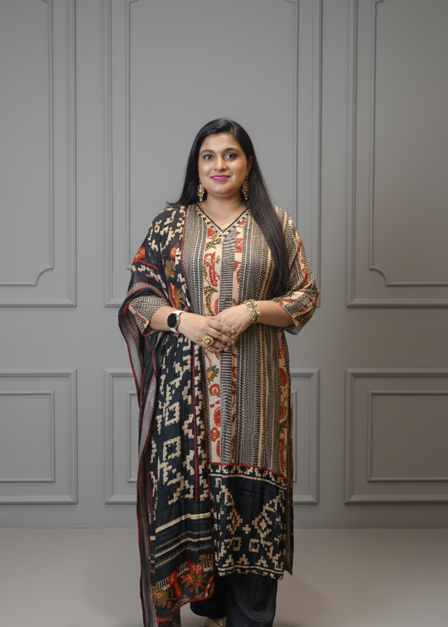 Black Punjabi Suit – Elegant & Timeless Ethnic Wear for Women