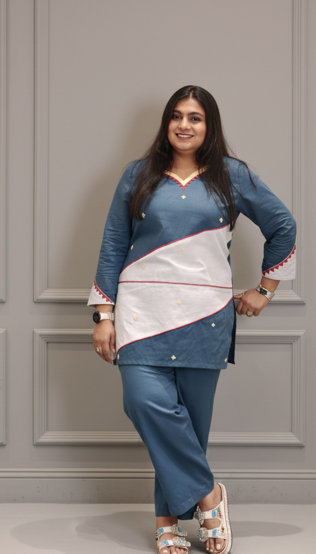 IndiGlow Thread Kurta Set