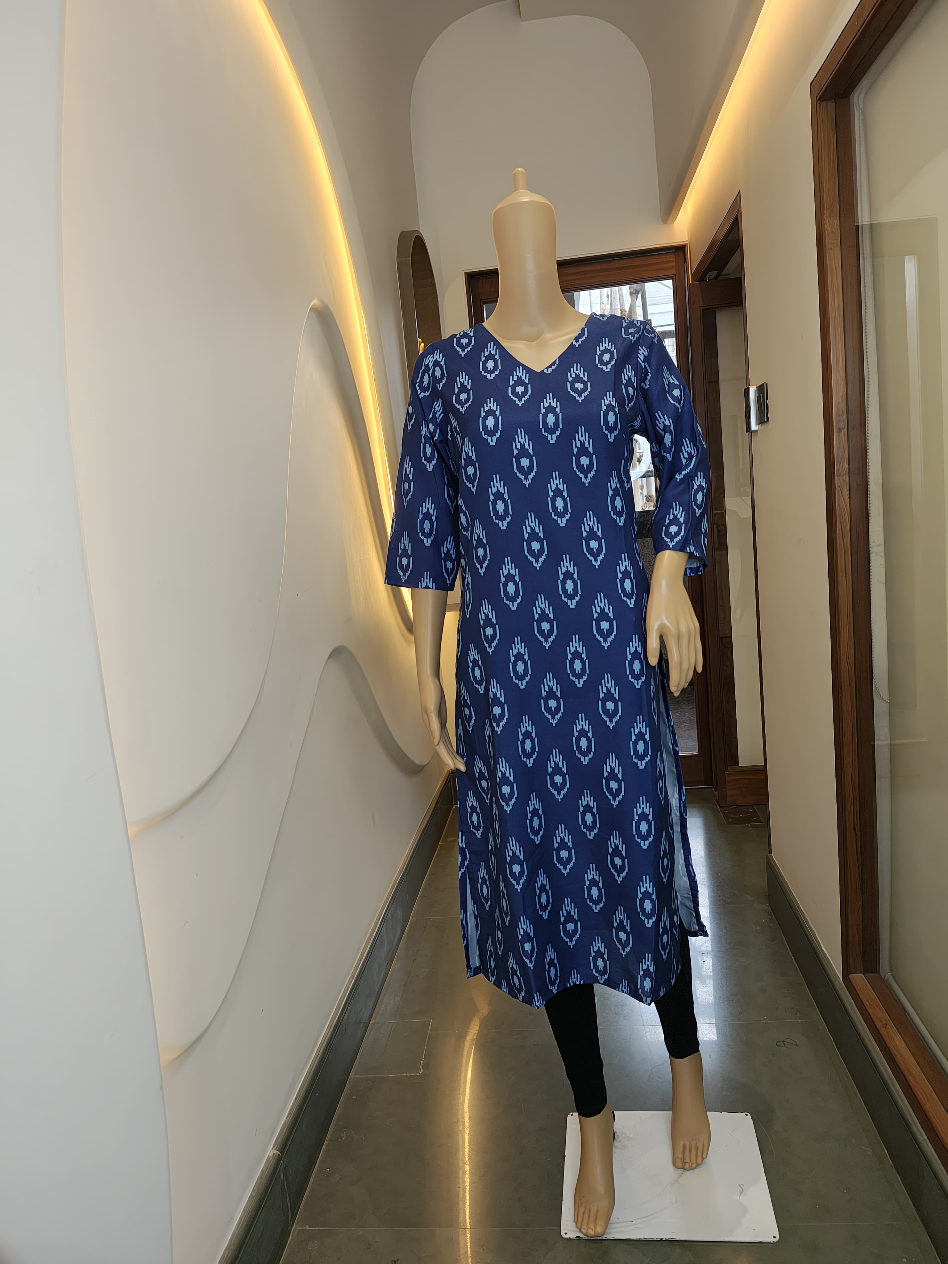 Indigo Charm Handblock Printed Cotton Kurti – Everyday Elegance