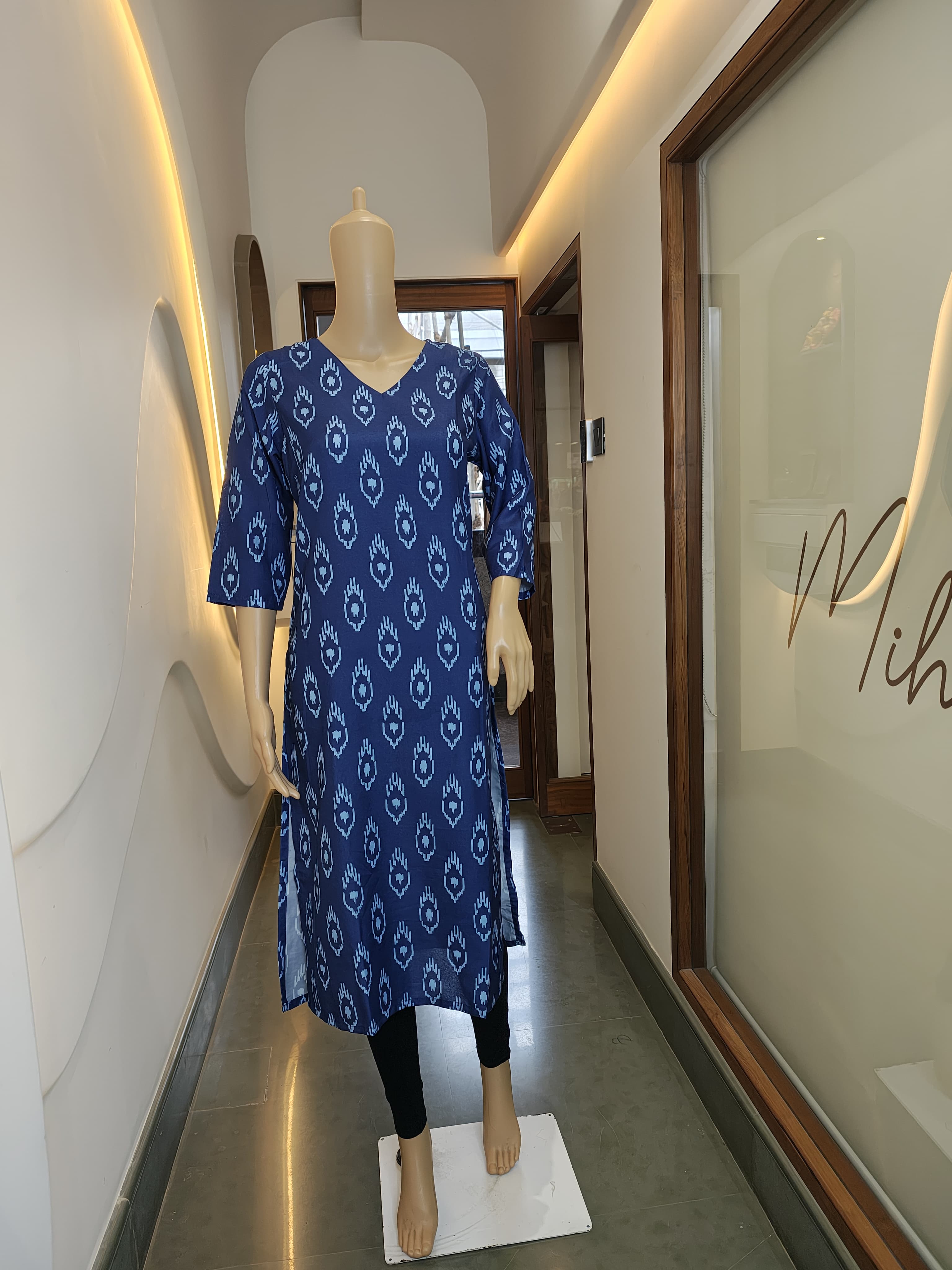 Indigo Charm Handblock Printed Cotton Kurti – Everyday Elegance
