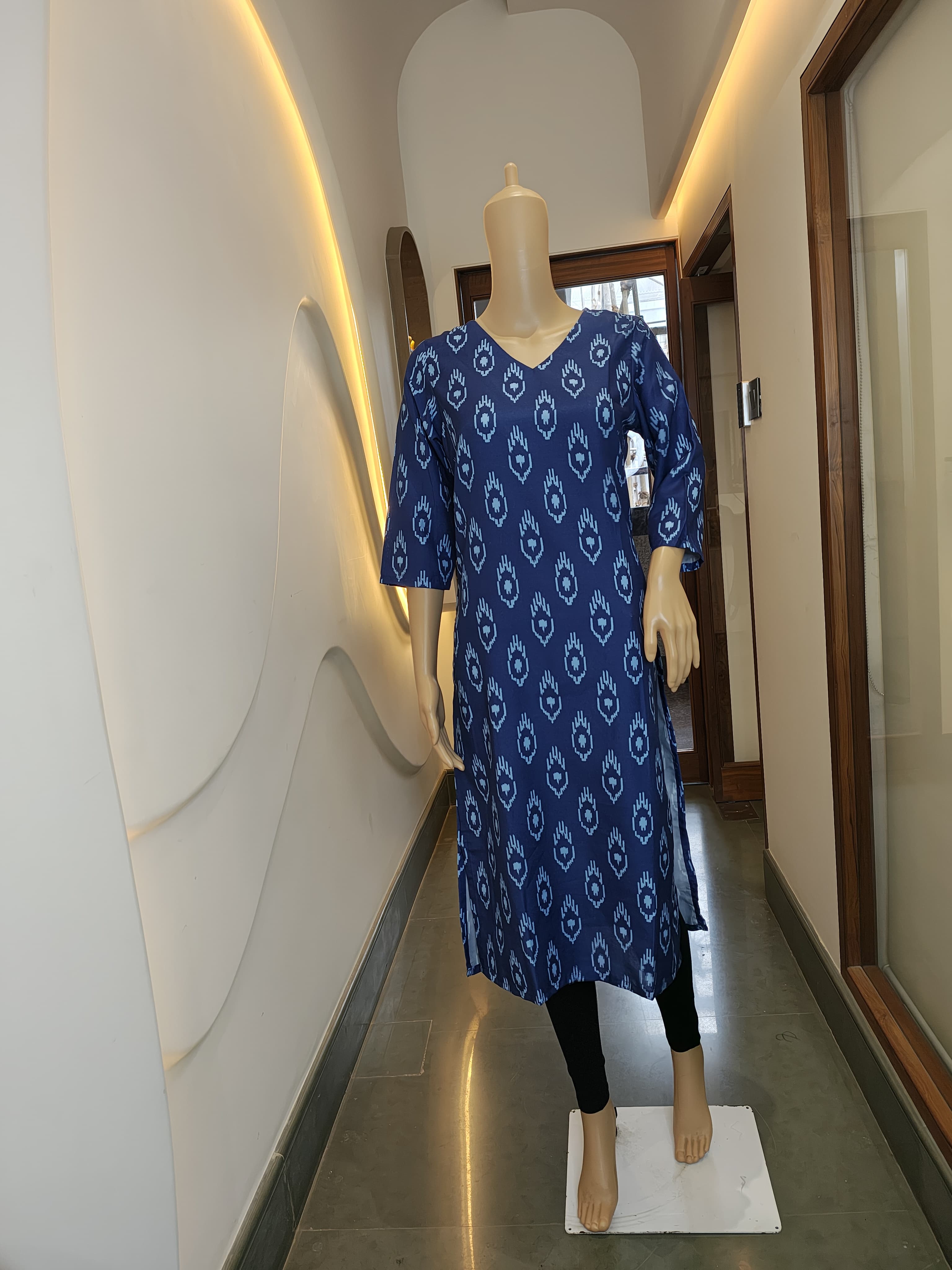 Indigo Charm Handblock Printed Cotton Kurti – Everyday Elegance