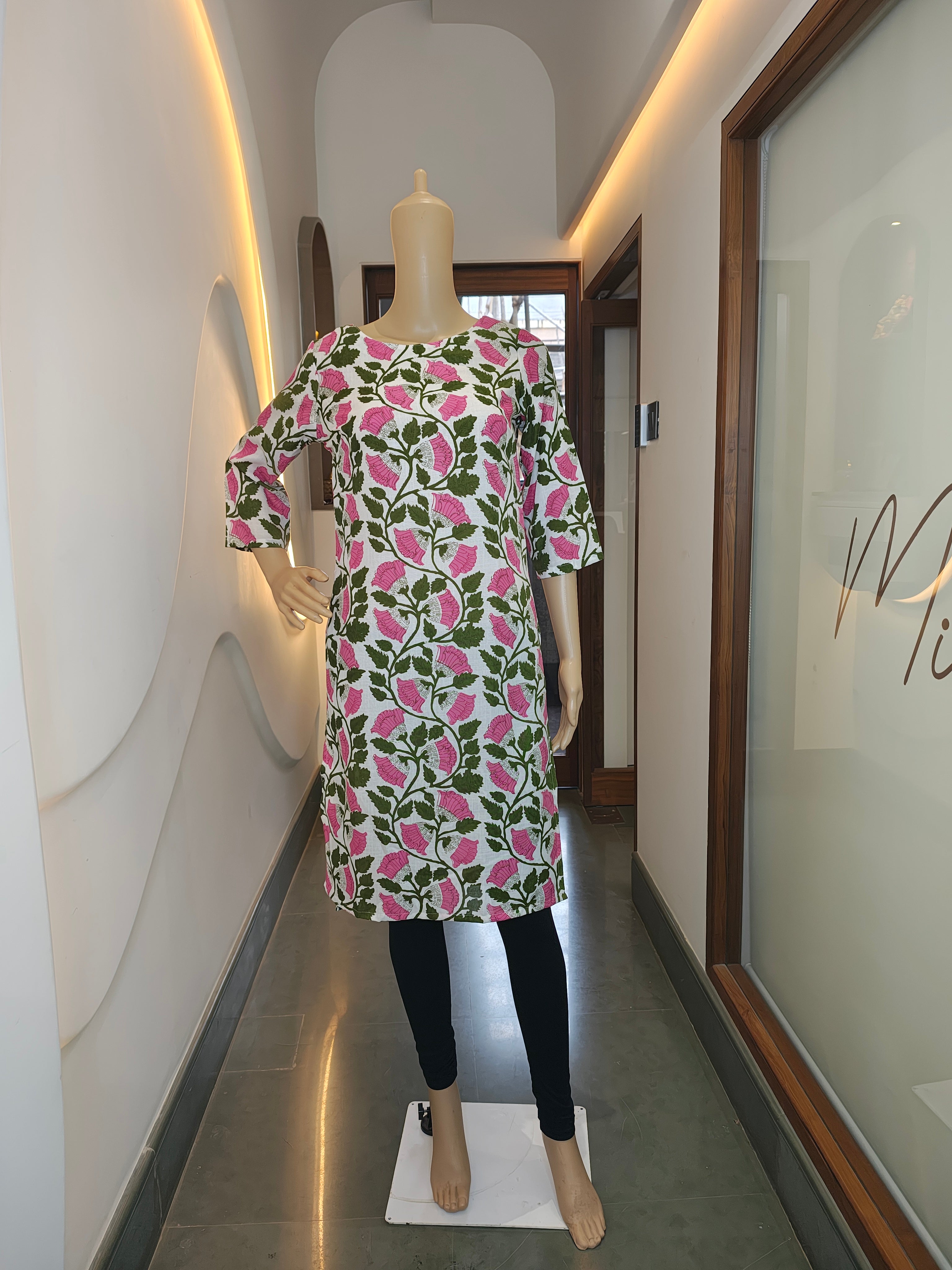 Blush Bloom Cotton Kurti – Soft, Fresh & Effortlessly Feminine