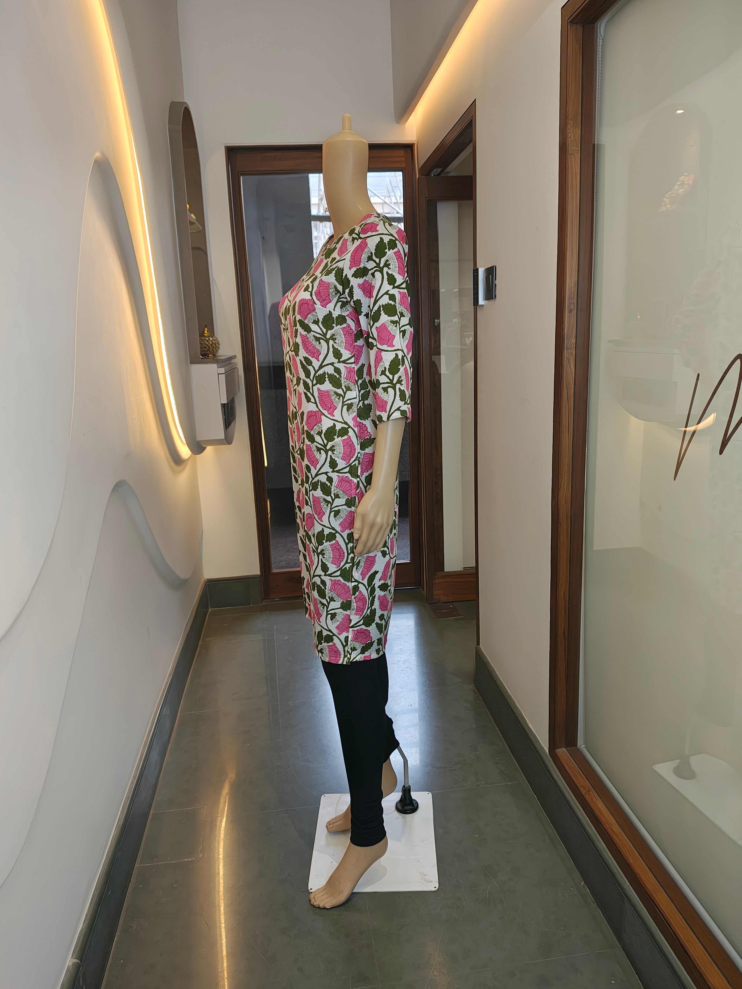 Blush Bloom Cotton Kurti – Soft, Fresh & Effortlessly Feminine