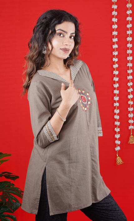 Embroidered Cotton Kurti with Black Pants – Elegant Ethnic Wear