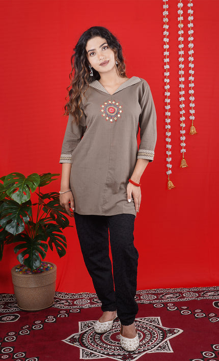 Embroidered Cotton Kurti with Black Pants – Elegant Ethnic Wear