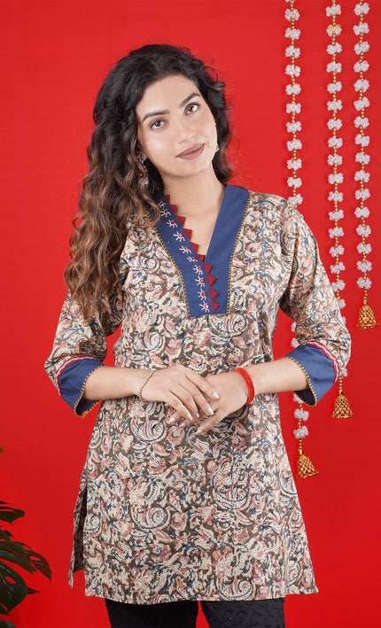 Chic Red Handcrafted Cotton Short Top