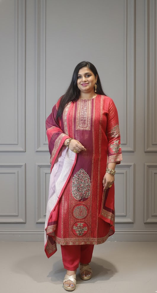 Red Ethnic Printed Kurta Set with Mirror Work Detailing